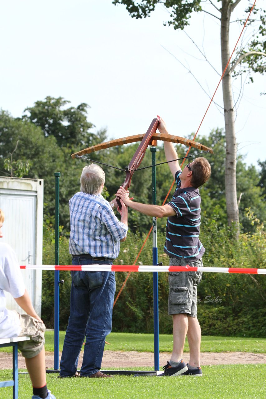 Bild 410 - Vogelschiessen am 18.8.12